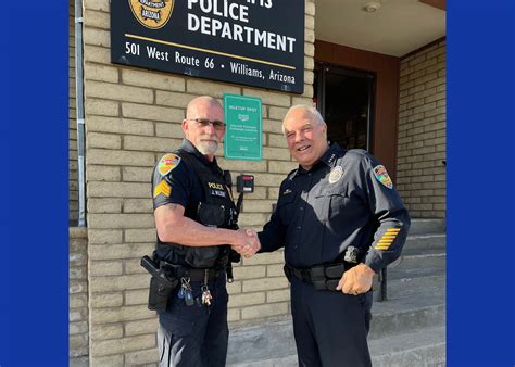 Williams PD (@WilliamsPDaz) .